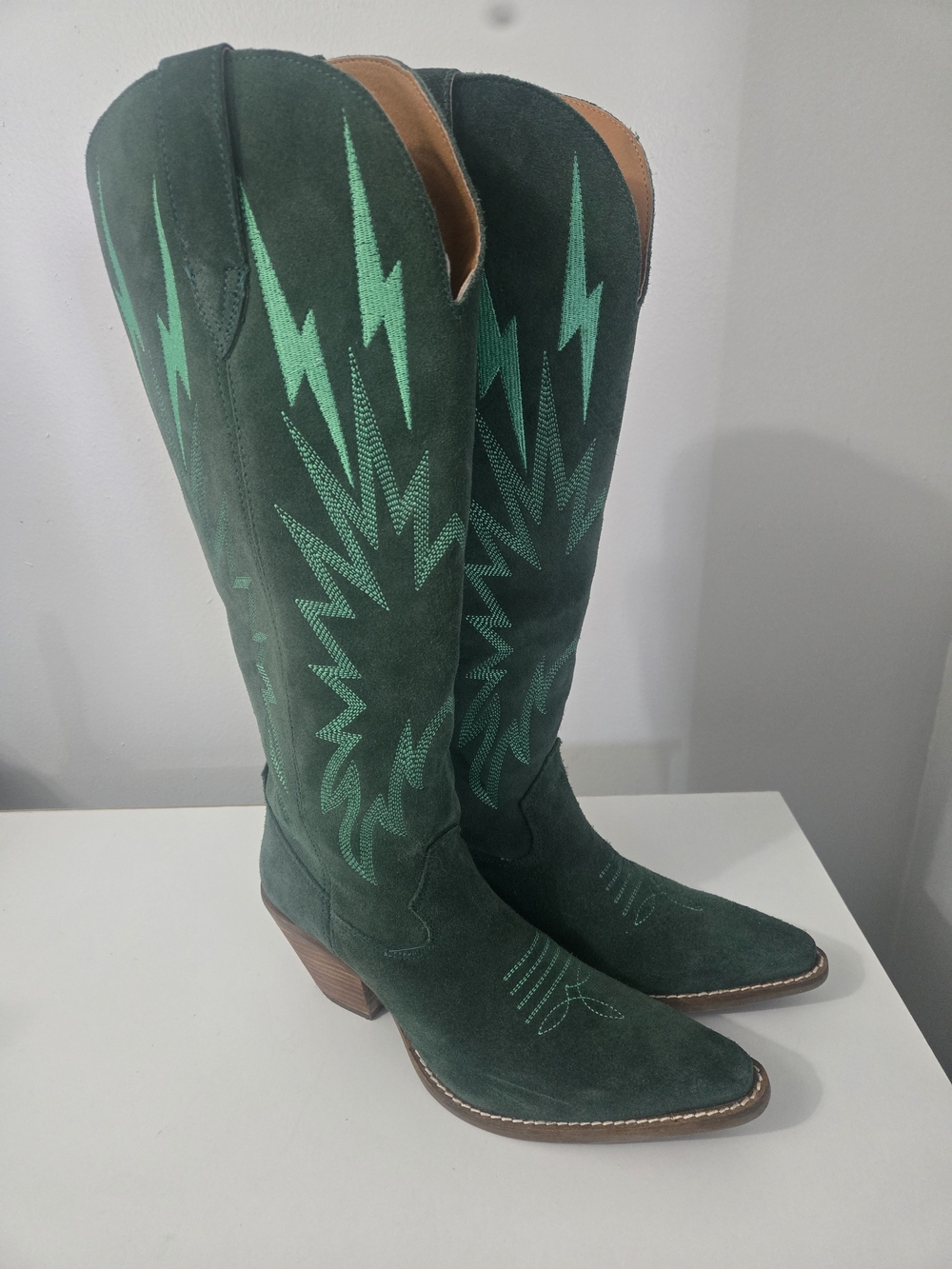 Dingo 1969 "Thunder Road" Leather Cowgirl Boots - Womens Size 8